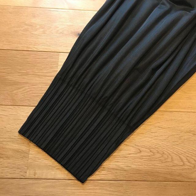 PLEATS PLEASE ISSEY MIYAKE(プリーツプリーズイッセイミヤケ)の美品 PLEATS PLEASE FLUFFY BASICS 1 イッセイミヤケ レディースのパンツ(サルエルパンツ)の商品写真