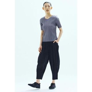 プリーツプリーズイッセイミヤケ(PLEATS PLEASE ISSEY MIYAKE)の美品 PLEATS PLEASE FLUFFY BASICS 1 イッセイミヤケ(サルエルパンツ)