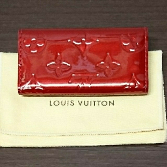 LOUIS VUITTON(ルイヴィトン)のあこたま様専用ページですLouis Vuittonキーケース レディースのファッション小物(キーケース)の商品写真