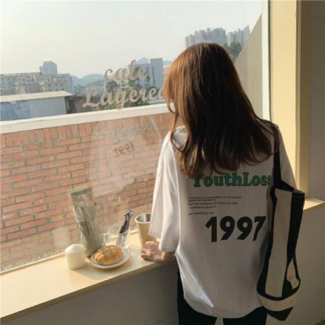 【2021新作】1997 韓国　Tシャツ　シンプル　トップス レディース　 レディースのトップス(Tシャツ(半袖/袖なし))の商品写真