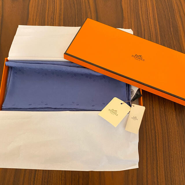 Hermes(エルメス)の【新品未使用箱・タグ付き】エルメス　ポケットチーフ　スカーフ メンズのファッション小物(ハンカチ/ポケットチーフ)の商品写真