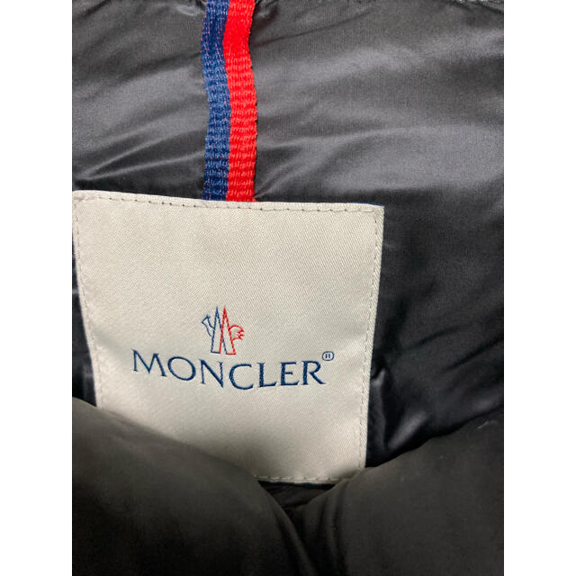 MONCLER(モンクレール)のモンクレール　カメリン　ポンチョ　ダウンジャケット　黒　ブラック　1 レア レディースのジャケット/アウター(ダウンジャケット)の商品写真