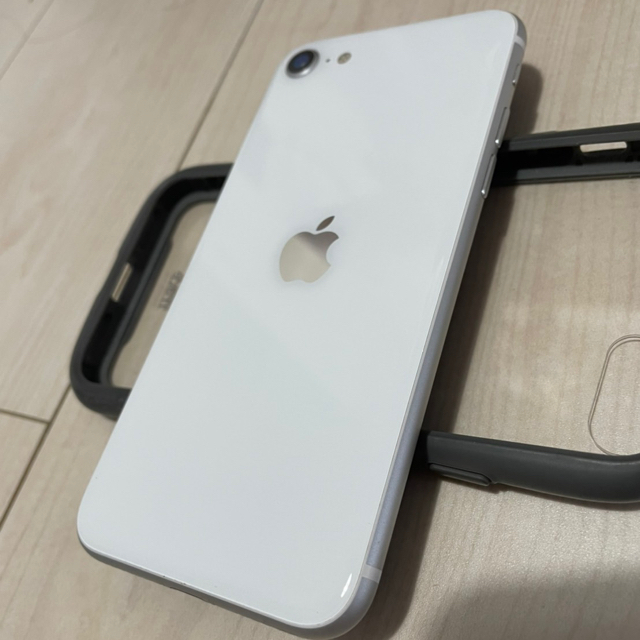 iPhone SE 64GB 第2世代 ホワイト　白　美品 4
