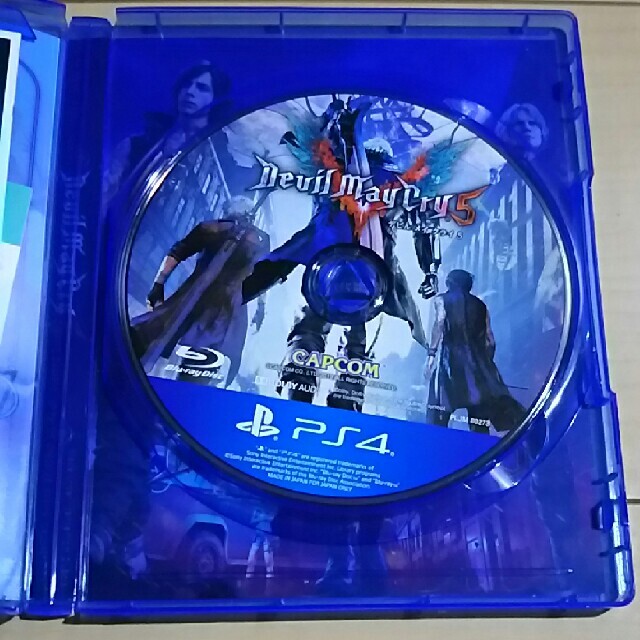 PlayStation4(プレイステーション4)のデビル メイ クライ 5 PS4 エンタメ/ホビーのゲームソフト/ゲーム機本体(家庭用ゲームソフト)の商品写真