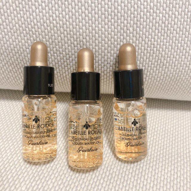 GUERLAIN(ゲラン)のゲラン　アベイユ　ロイヤル　ウォータリー　オイル　5ml*3 サンプル コスメ/美容のヘアケア/スタイリング(オイル/美容液)の商品写真