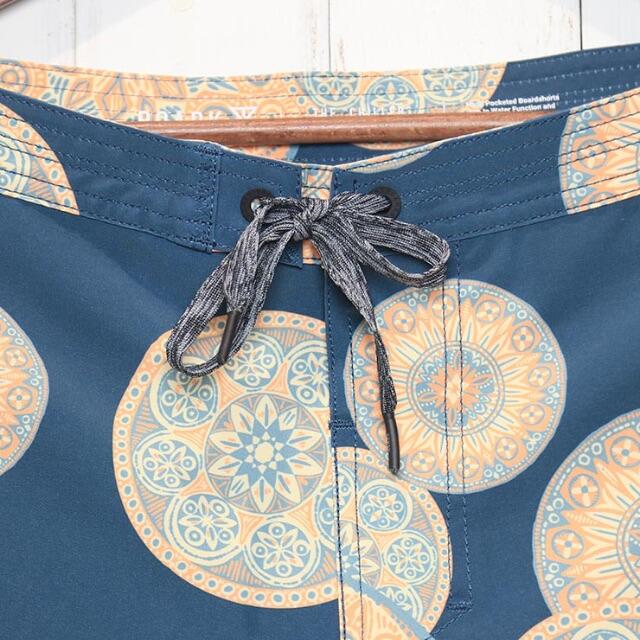 ロアークリバイバル CHILLER MANDALA BOARDSHORTSの通販 by HI-woooks ...