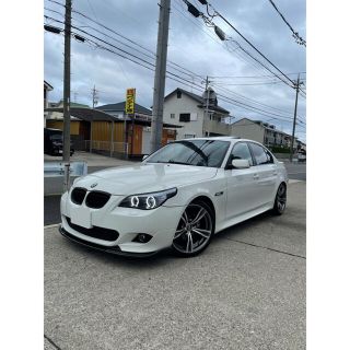 ビーエムダブリュー(BMW)のBMW 5シリーズカスタム　左ハンドル☆ サンルーフ　金額70万円　売れました☆(車体)