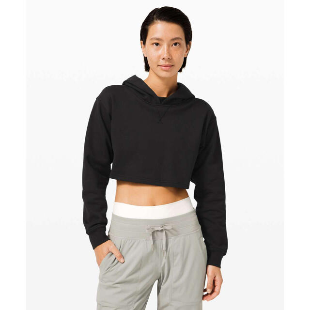 lululemon(ルルレモン)のlululemon LA all yours crop hoodie Black レディースのトップス(パーカー)の商品写真