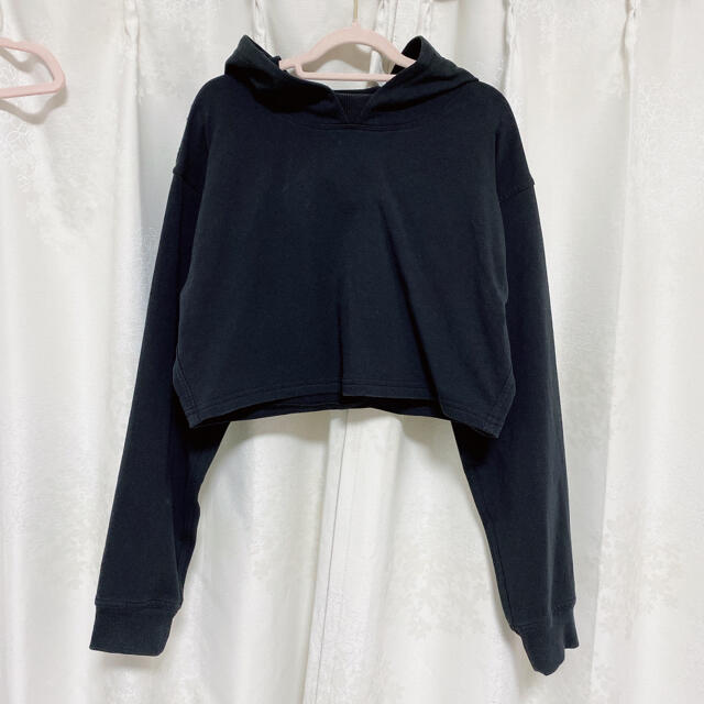 lululemon(ルルレモン)のlululemon LA all yours crop hoodie Black レディースのトップス(パーカー)の商品写真