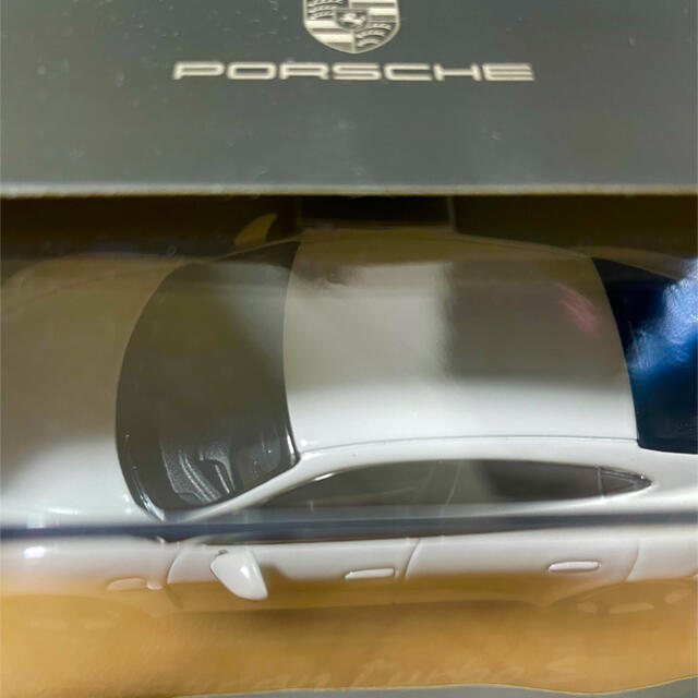 Porsche(ポルシェ)の希少　ポルシェ　タイカン　ターボsミニカー 新品未開封　1/43  エンタメ/ホビーのおもちゃ/ぬいぐるみ(ミニカー)の商品写真