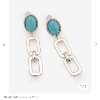 プラステ(PLST)の完売品✨‼️新品！未使用！♥️PLST♥️メタルチェーンスウィングイヤリング。(イヤリング)