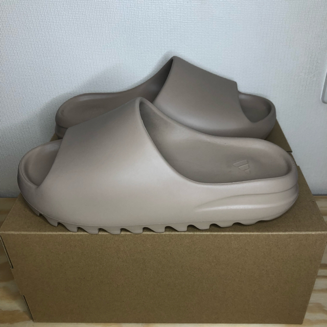 国内 adidas YEEZY SLIDE PURE イージー スライド ピュア