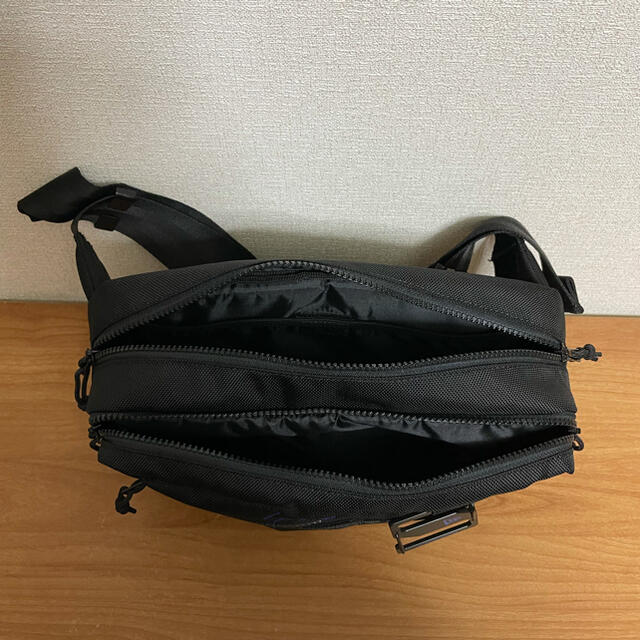 Yohji Yamamoto(ヨウジヤマモト)のヨウジヤマモト　ニューエラ　コラボ　ボディーバック メンズのバッグ(ショルダーバッグ)の商品写真
