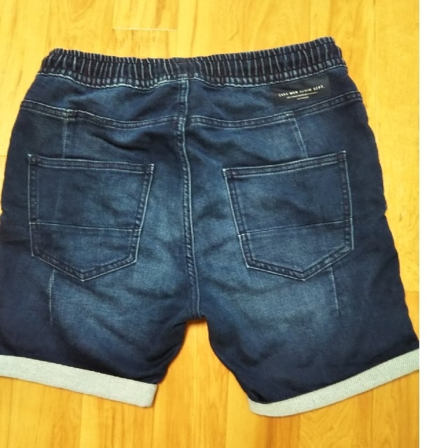 ZARA(ザラ)のZARA MAN SOFT STRETCH Denim jeansショートパンツ メンズのパンツ(ショートパンツ)の商品写真