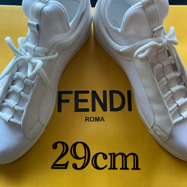 定番のお歳暮&冬ギフト FENDI - フェンデイ FENDI バグズモンスター