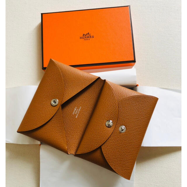 Hermes(エルメス)の【イズム様専用】HERMES カルヴィデュオ　 ゴールド レディースのファッション小物(財布)の商品写真