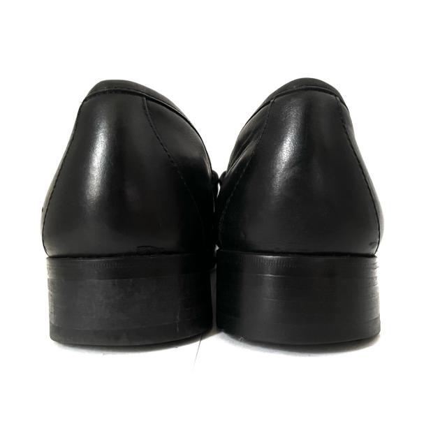 Gucci(グッチ)のグッチ ローファー 41E メンズ - 黒 レザー メンズの靴/シューズ(その他)の商品写真