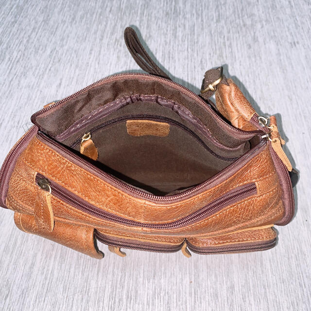 ボディバッグ ウエストバッグ 斜めがけバッグ 本革 革製 レザー  メンズのバッグ(ボディーバッグ)の商品写真