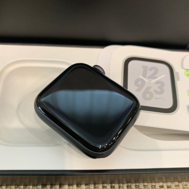 Apple Watch series4 GPS 40mm Nikeモデル