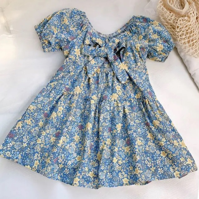 値下｜新品未使用 バックリボン 花柄ワンピース 90cm キッズ キッズ/ベビー/マタニティのキッズ服女の子用(90cm~)(ワンピース)の商品写真