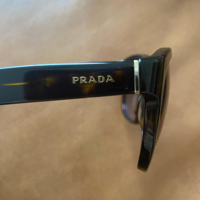 PRADA(プラダ)の★PRADAサングラス　新品未使用★ レディースのファッション小物(サングラス/メガネ)の商品写真