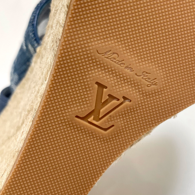 LOUIS VUITTON(ルイヴィトン)の2616 未使用 ヴィトン スターボード モノグラム デニム ウェッジサンダル  レディースの靴/シューズ(サンダル)の商品写真