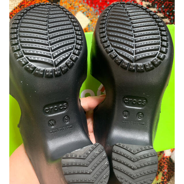 crocs(クロックス)のクロックスサンダルw5【♡hana♡様専用】 レディースの靴/シューズ(サンダル)の商品写真