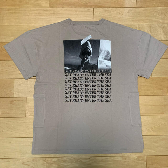 GYDA(ジェイダ)のGYDA GETREADY PHOTO Tシャツ 19T レディースのトップス(Tシャツ(半袖/袖なし))の商品写真