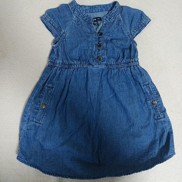 babyGAP(ベビーギャップ)の☆最終値下げ☆ baby Gap デニムワンピース キッズ/ベビー/マタニティのベビー服(~85cm)(ワンピース)の商品写真