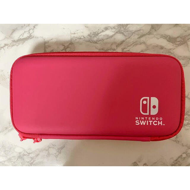 Nintendo Switch(ニンテンドースイッチ)のNintendo Switch Lite ケース ピンク エンタメ/ホビーのゲームソフト/ゲーム機本体(その他)の商品写真