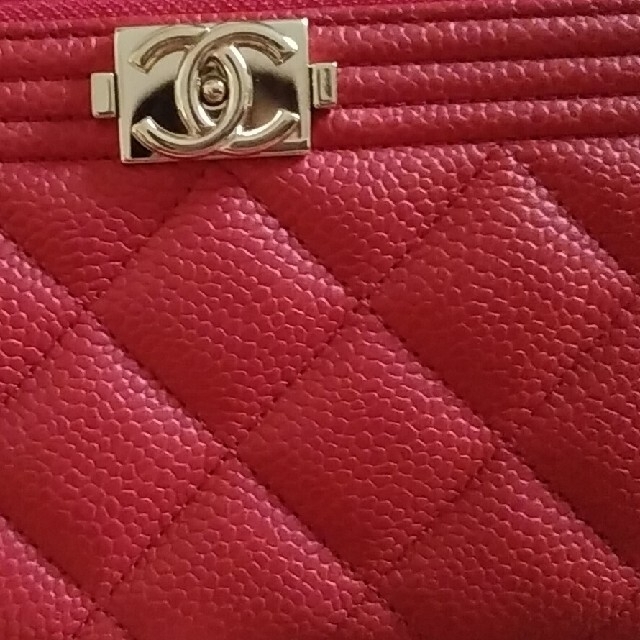 CHANEL(シャネル)のちっち様専用 極美品  CHANEL キャビアスキン  ミディアム  財布 レディースのファッション小物(財布)の商品写真