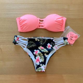 ヴィクトリアズシークレット(Victoria's Secret)のヴィクトリアシークレット 水着 ビキニ 花柄(水着)