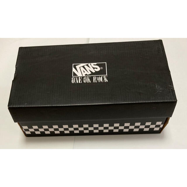 VANS(ヴァンズ)のシーちゃん様専用出品　one ok rock vans スニーカー　コラボ エンタメ/ホビーのタレントグッズ(ミュージシャン)の商品写真