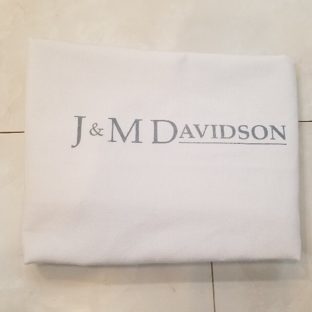 J&M DAVIDSON(ジェイアンドエムデヴィッドソン)のJ&M DAVIDSON デヴィッドソン カーニバル Mウィズスタッズ レディースのバッグ(ショルダーバッグ)の商品写真