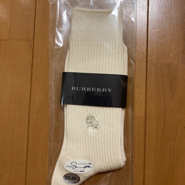 BURBERRY(バーバリー)のバーバリー　スカーフとソックス レディースのファッション小物(バンダナ/スカーフ)の商品写真