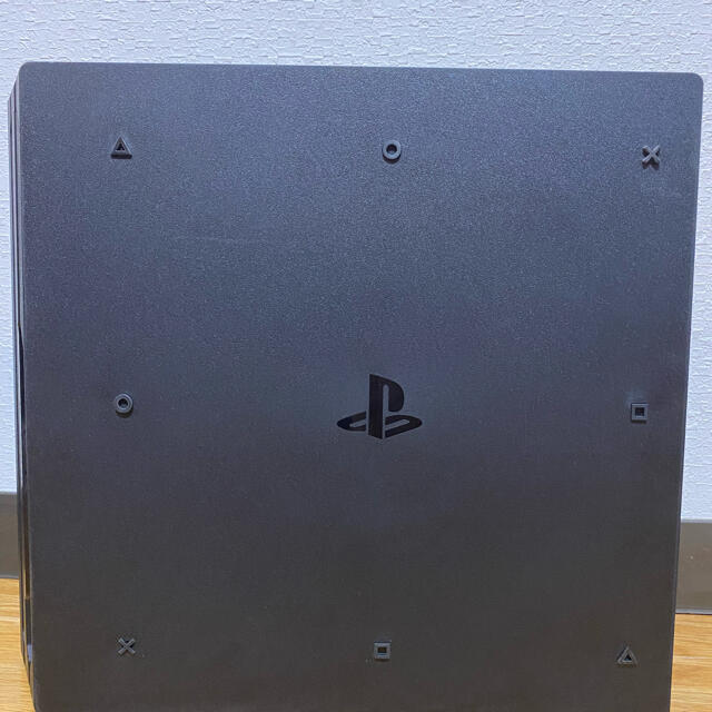 SONY(ソニー)のSONY PlayStation4 Pro CUH-7200BB01 エンタメ/ホビーのゲームソフト/ゲーム機本体(家庭用ゲーム機本体)の商品写真