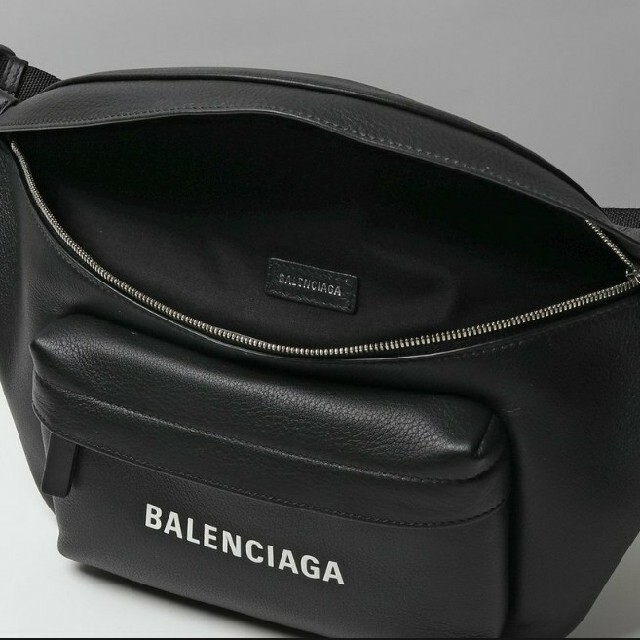 Balenciaga(バレンシアガ)のバレンシアガ 552375 ボディーバッグ ボディバッグ メンズのバッグ(ボディーバッグ)の商品写真
