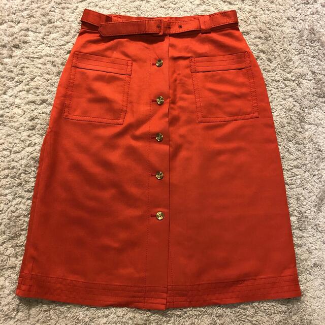 TOMORROWLAND(トゥモローランド)のボールジィ　オレンジ　フロントボタン　スカート レディースのスカート(ひざ丈スカート)の商品写真