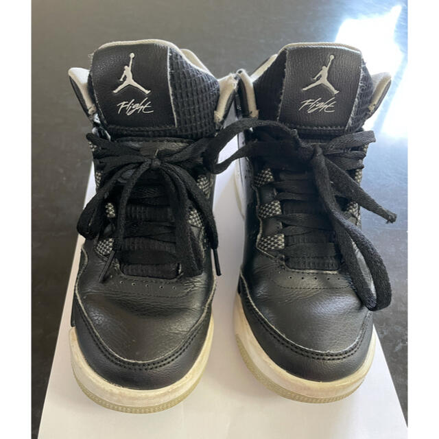 NIKE(ナイキ)のNIKE AIR JORDAN キッズ/ベビー/マタニティのキッズ靴/シューズ(15cm~)(スニーカー)の商品写真