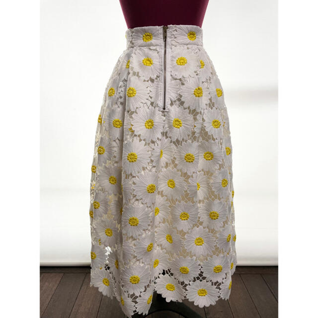 lilLilly(リルリリー)のlilLilly 明日香キララさん着用　マーガレットスカート レディースのスカート(ロングスカート)の商品写真