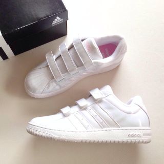 アディダス(adidas)の新品♡マジックテープスニーカー 24(スニーカー)