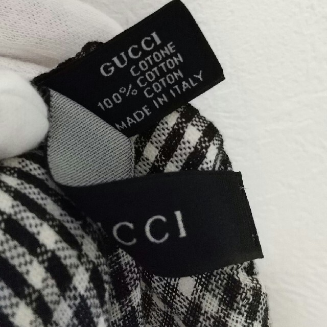 Gucci(グッチ)のGUCCI ストール ユニセックス 黒 白 チェック柄 メンズのファッション小物(ストール)の商品写真