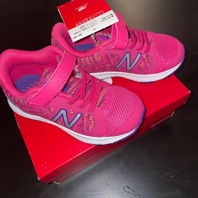 New Balance(ニューバランス)のニューバランス キッズ スニーカー kids 16cm キッズ/ベビー/マタニティのキッズ靴/シューズ(15cm~)(スニーカー)の商品写真