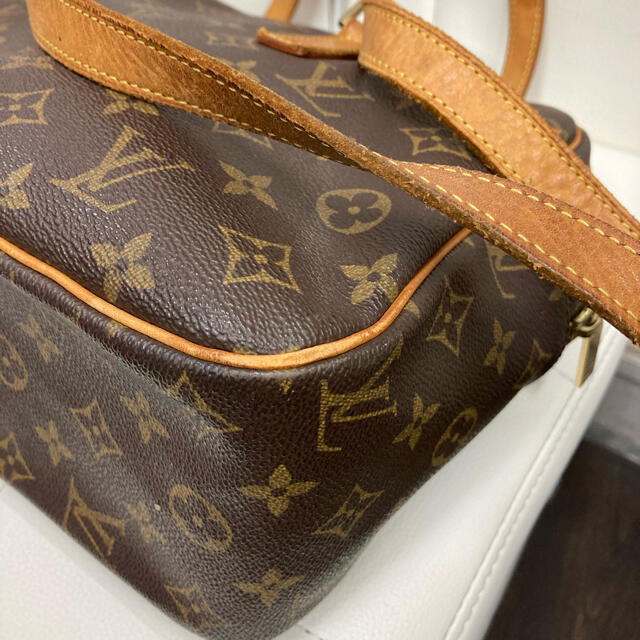 LOUIS VUITTON(ルイヴィトン)のルイヴィトン　シテGM モノグラム  レディースのバッグ(ショルダーバッグ)の商品写真