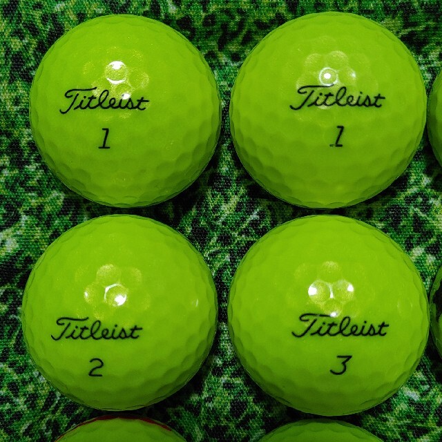 Titleist(タイトリスト)のタイトリスト　PRO V1　ロストボール　ゴルフボール　72 スポーツ/アウトドアのゴルフ(その他)の商品写真