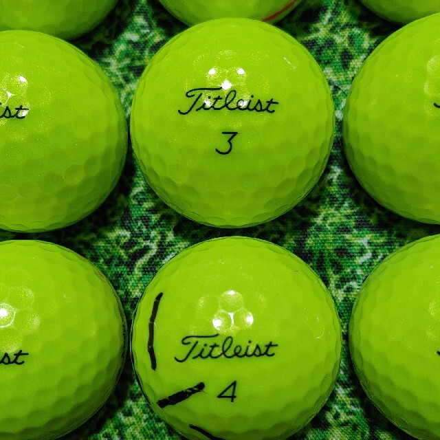 Titleist(タイトリスト)のタイトリスト　PRO V1　ロストボール　ゴルフボール　72 スポーツ/アウトドアのゴルフ(その他)の商品写真