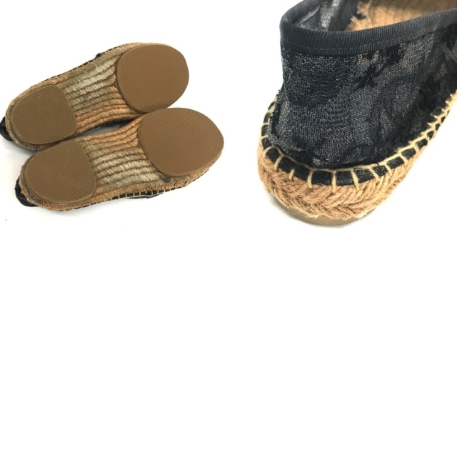 DOLCE&GABBANA(ドルチェアンドガッバーナ)のドルチェアンドガッバーナ シースルー 刺繍 花柄 レース スリッポン ブラック レディースの靴/シューズ(その他)の商品写真
