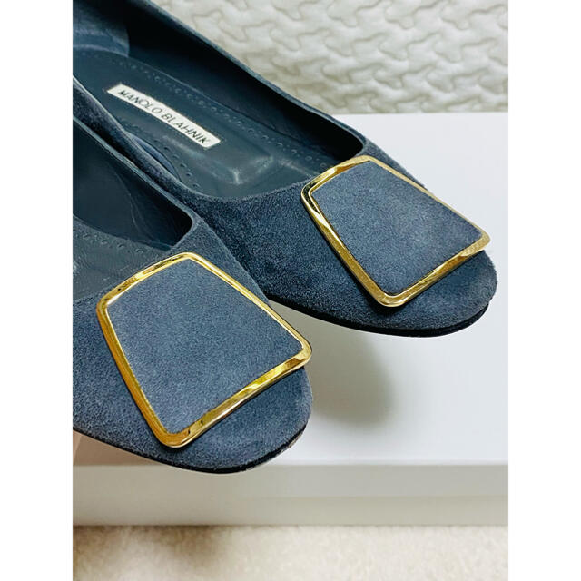 MANOLO BLAHNIK(マノロブラニク)のMANOLO BLAHNIK フラットパンプス レディースの靴/シューズ(バレエシューズ)の商品写真