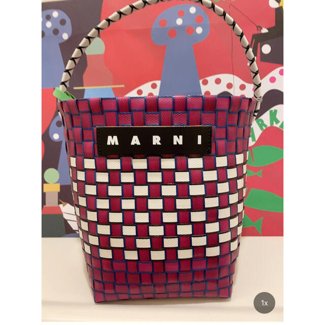 Marni(マルニ)のマルニマーケット　バッグ レディースのバッグ(かごバッグ/ストローバッグ)の商品写真