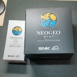 ネオジオ(NEOGEO)のSNK NEOGEO MINI 本体＋NEOGEO MINI PAD(家庭用ゲーム機本体)